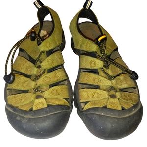 Keen green Waterproof Sandals size  8